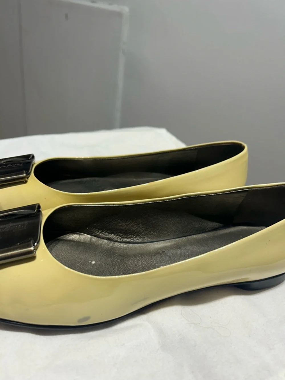 Ferragamo Ballet Flats Vara Bow Logo Hardware Size 9.5-10 US / 40-41 EU - Picture 10 of 16